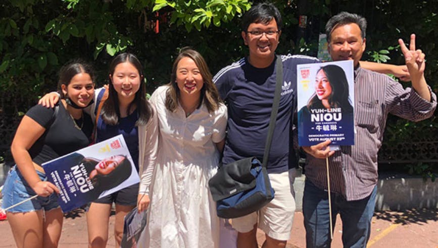 Group photo with candidate