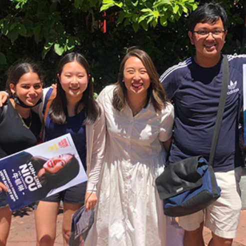Group photo with candidate