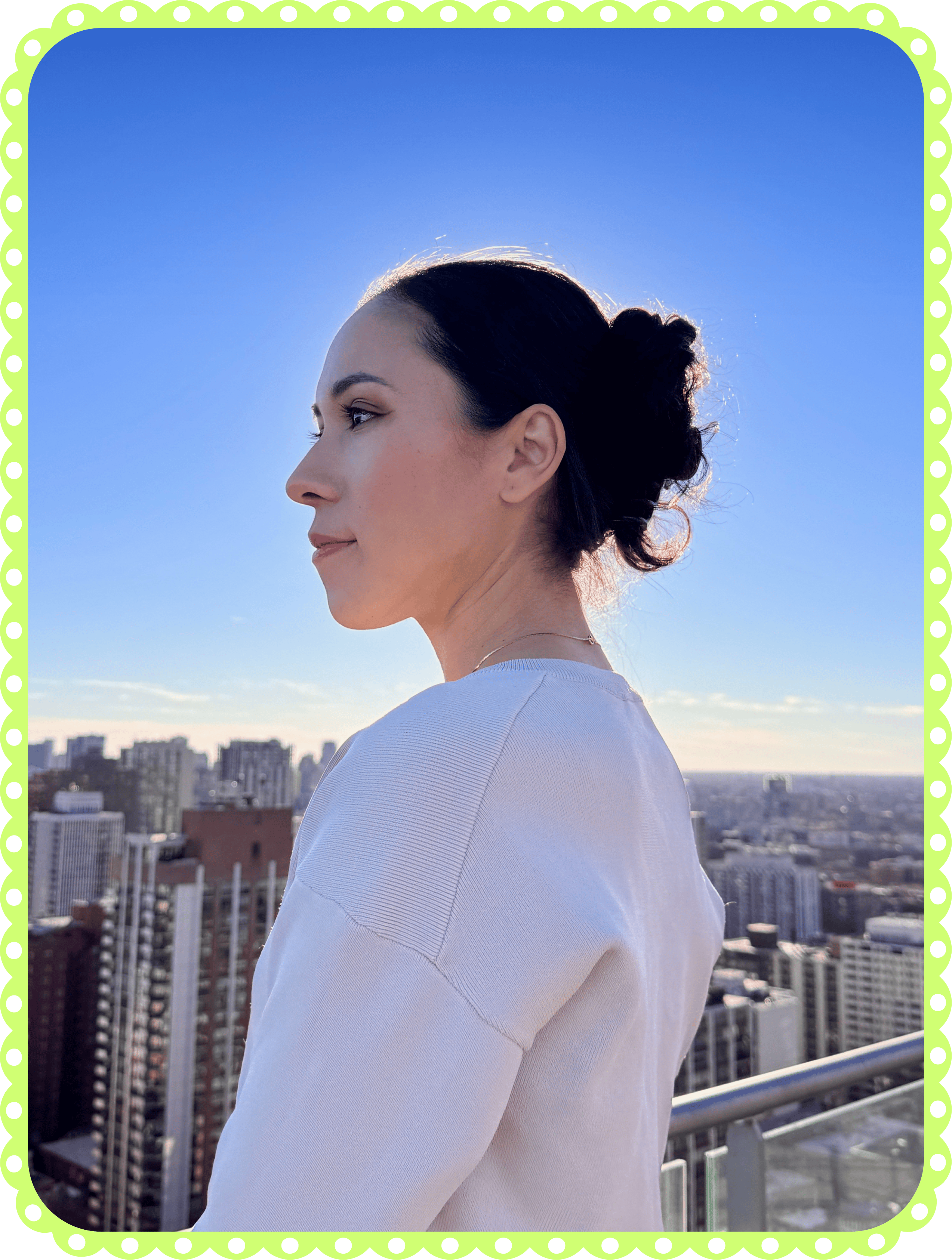 Anabel Mendoza looking out over the Chicago skyline