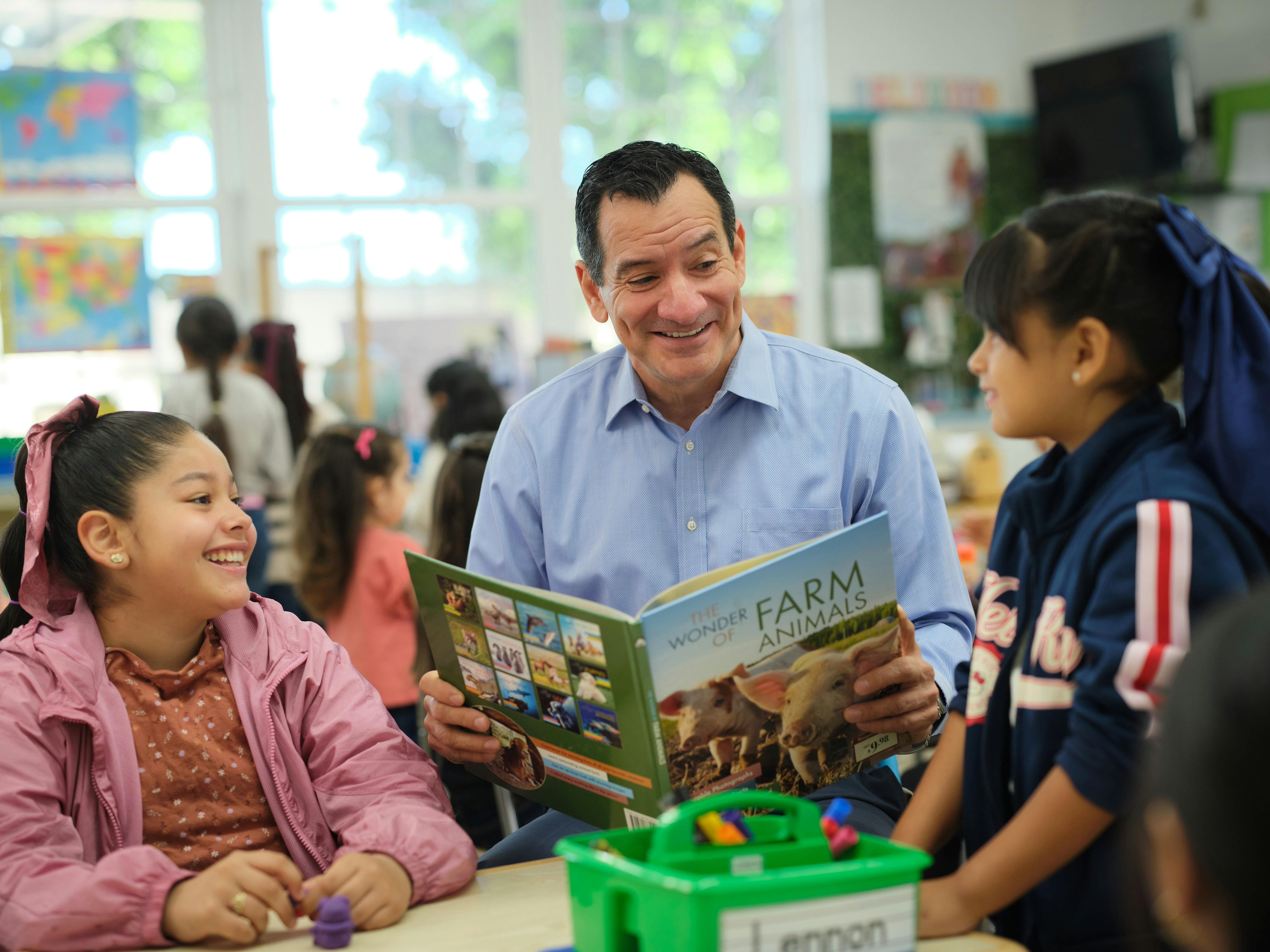 Anthony Rendon with Students
