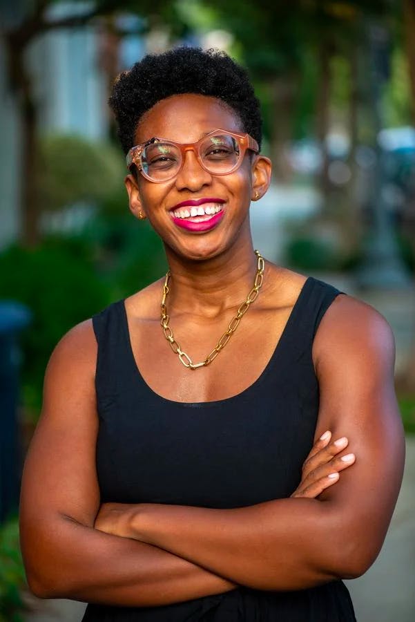 <p>Kelley Robinson</p>