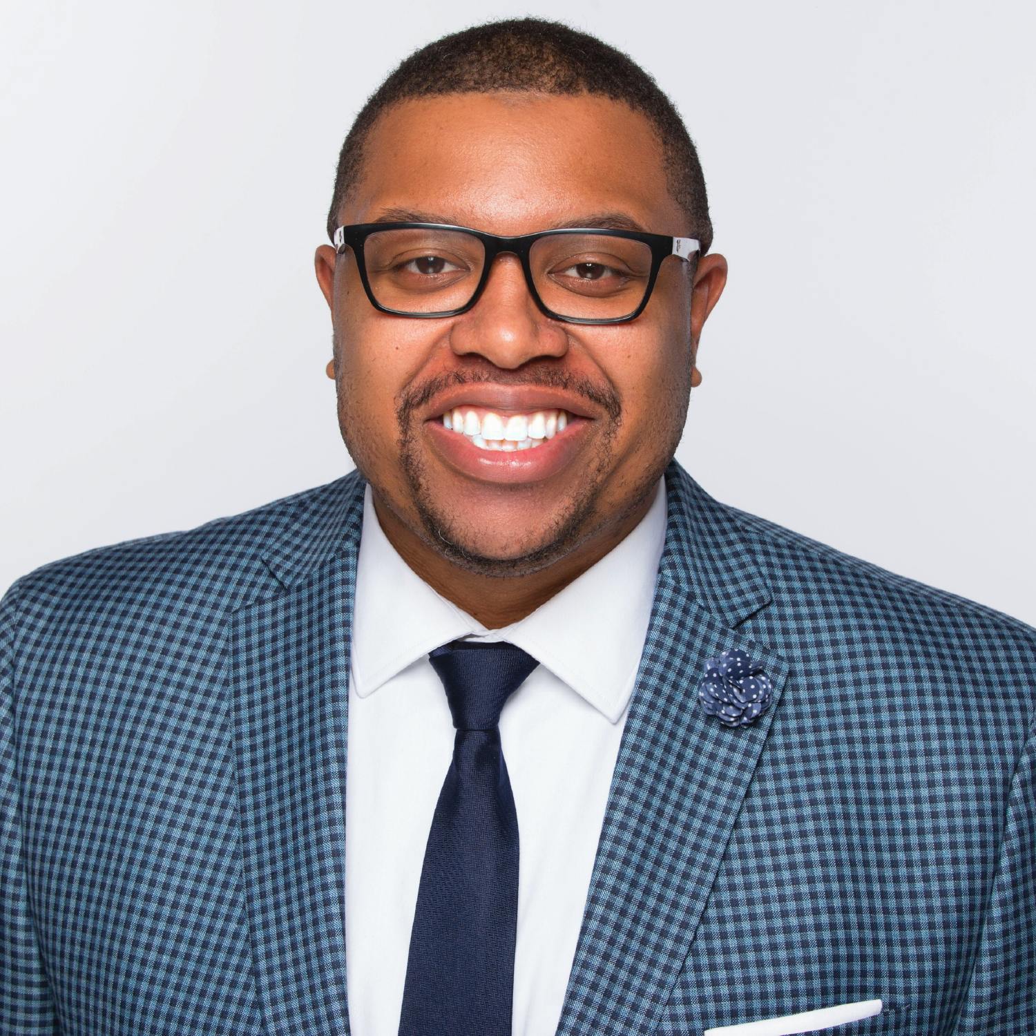 <p>Quentin James</p>