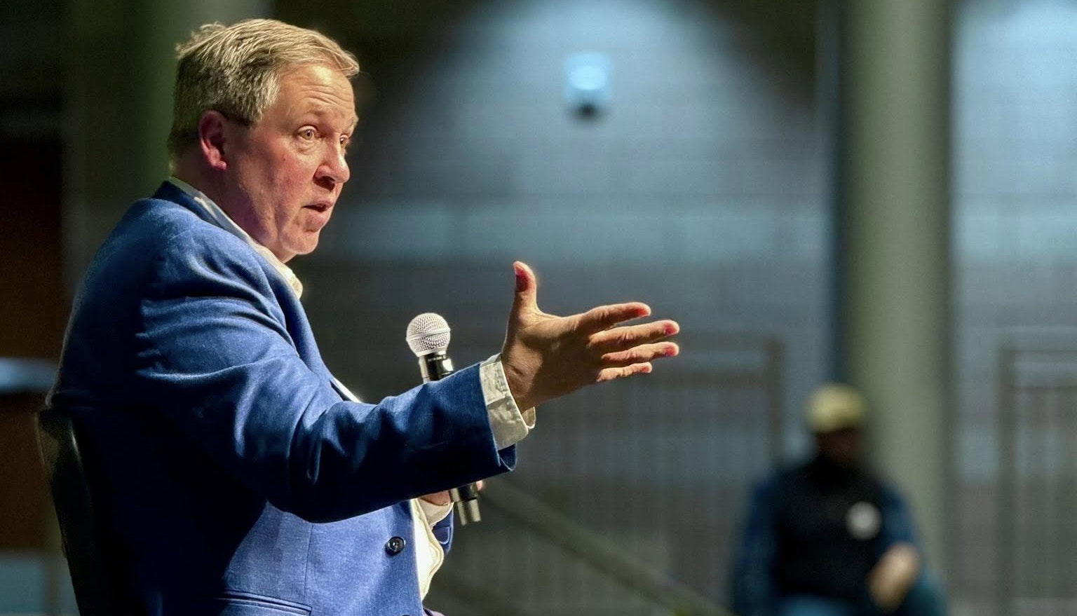 Doug Chapin speaking at Andover, MN town hall