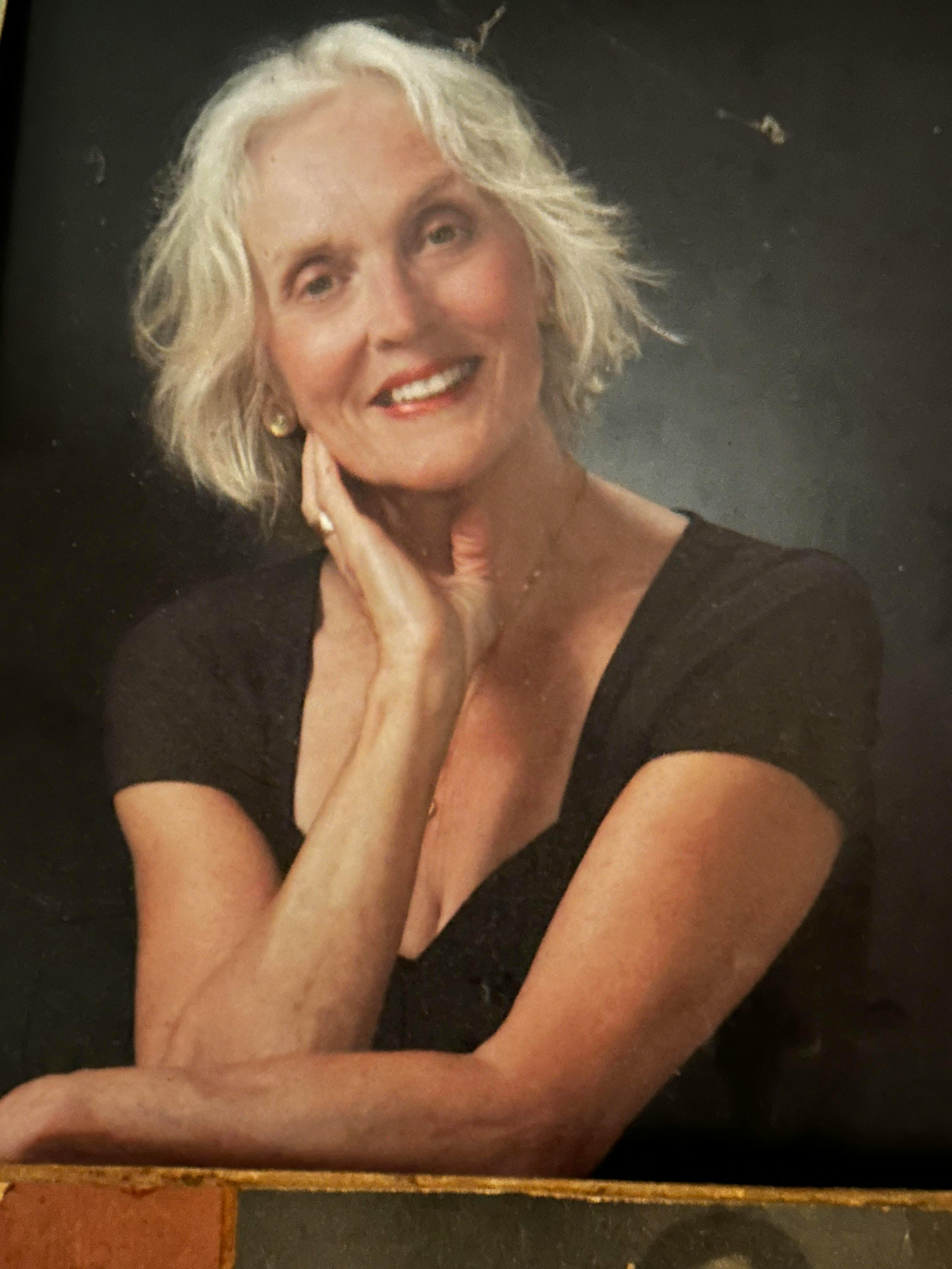 <p><span style="color: var(--color-text); text-decoration-color: var(--color-text);">Melinda Moulton</span></p>