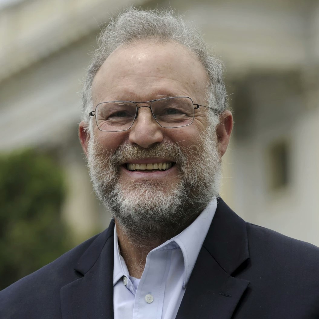 <p><span style="color: var(--color-text); text-decoration-color: var(--color-text);">Jerry Greenfield</span></p>