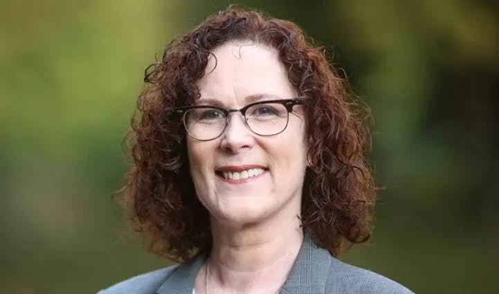 Val Hoyle