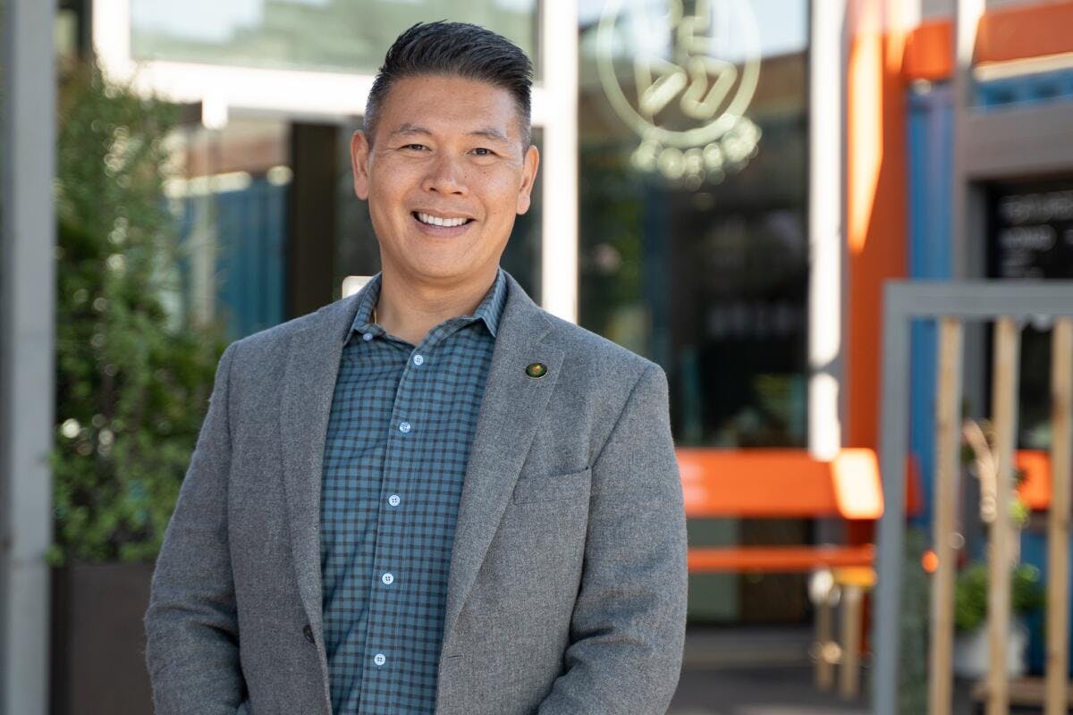 Derek Tran
