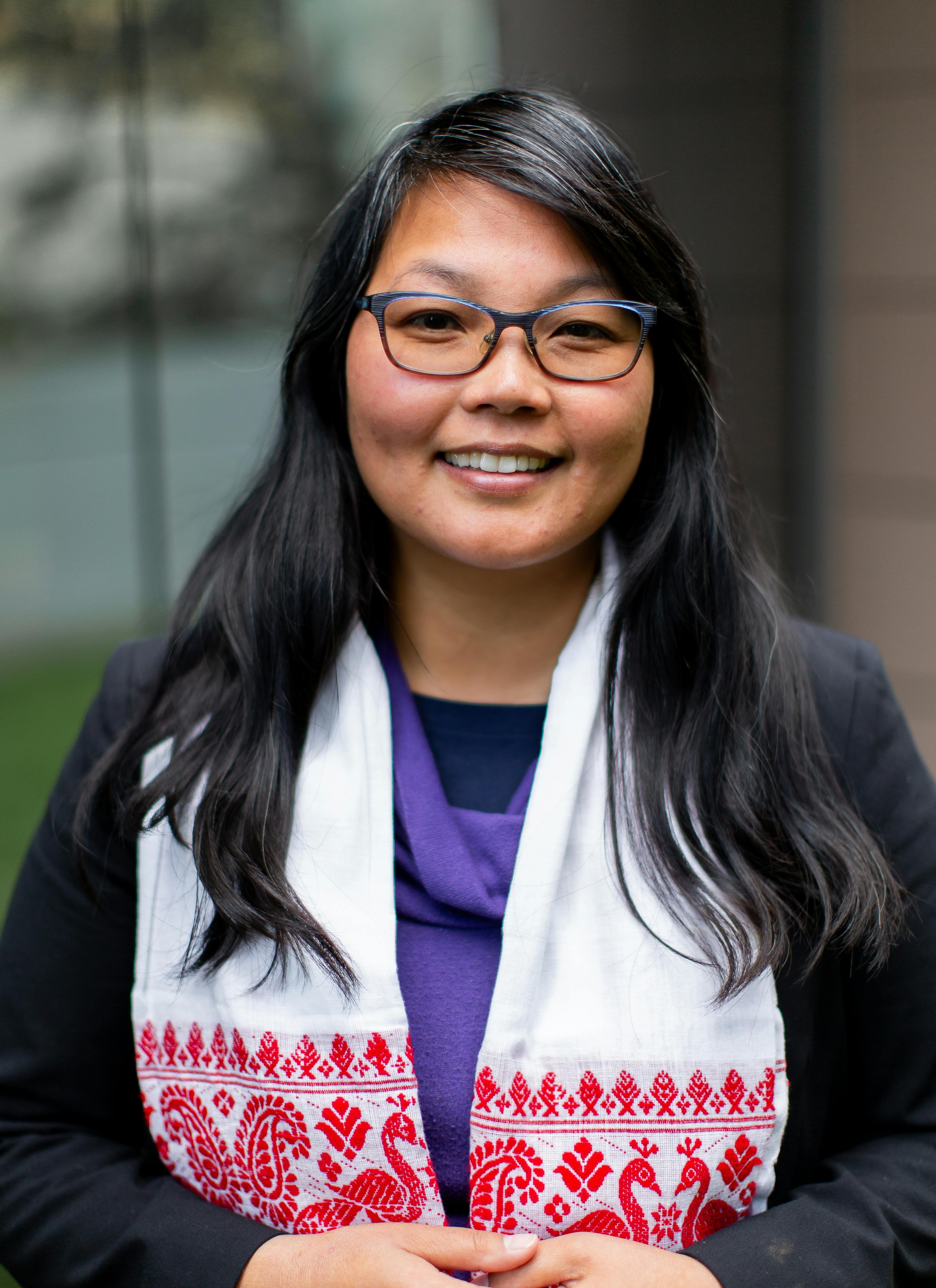 Kim-Khánh Văn