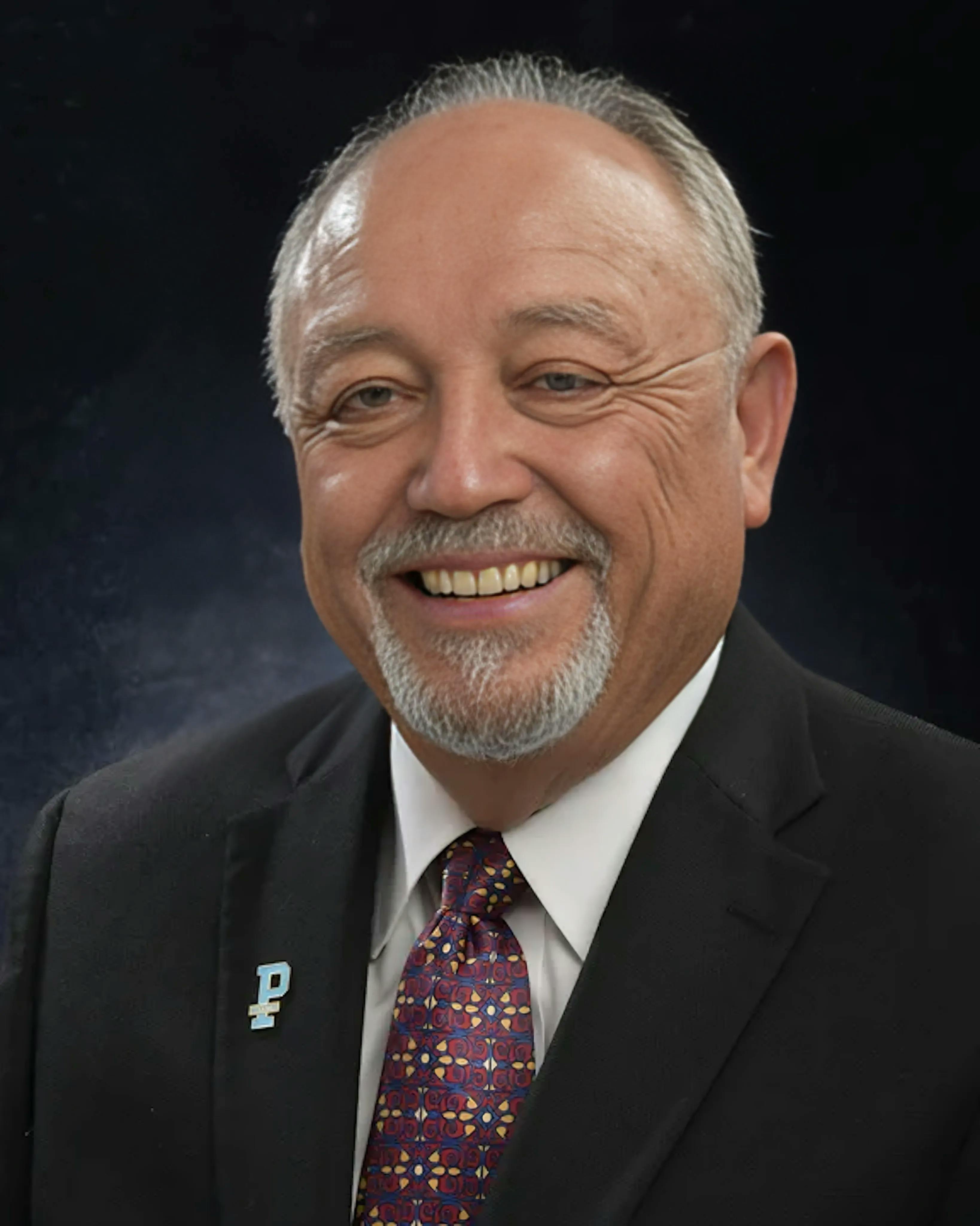 Dr. Macario Saldate