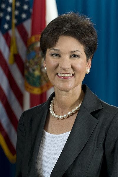 Alex Sink headshot
