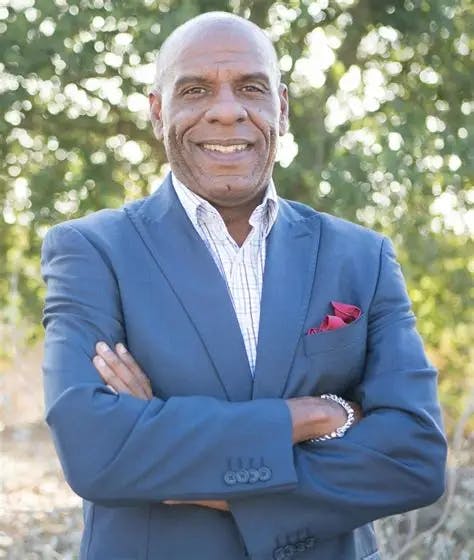 Steven Bradford