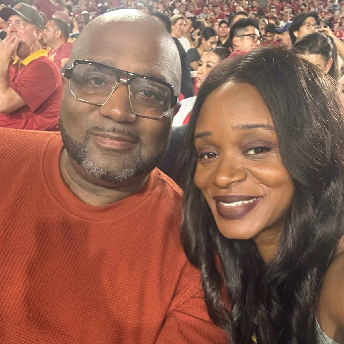 <p>the unaka's are coming to a neighborhood near you</p>