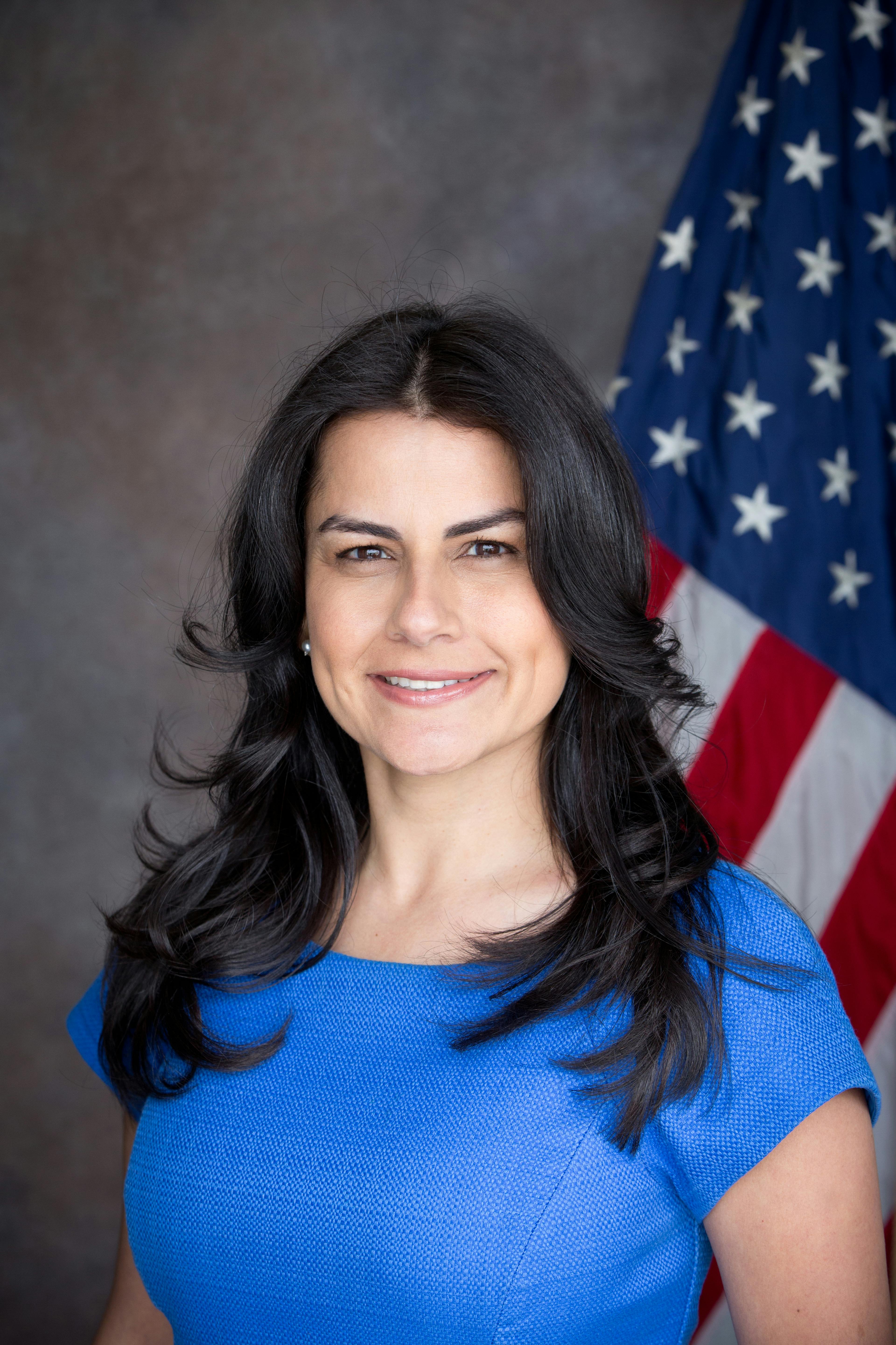 Nanette Barragán