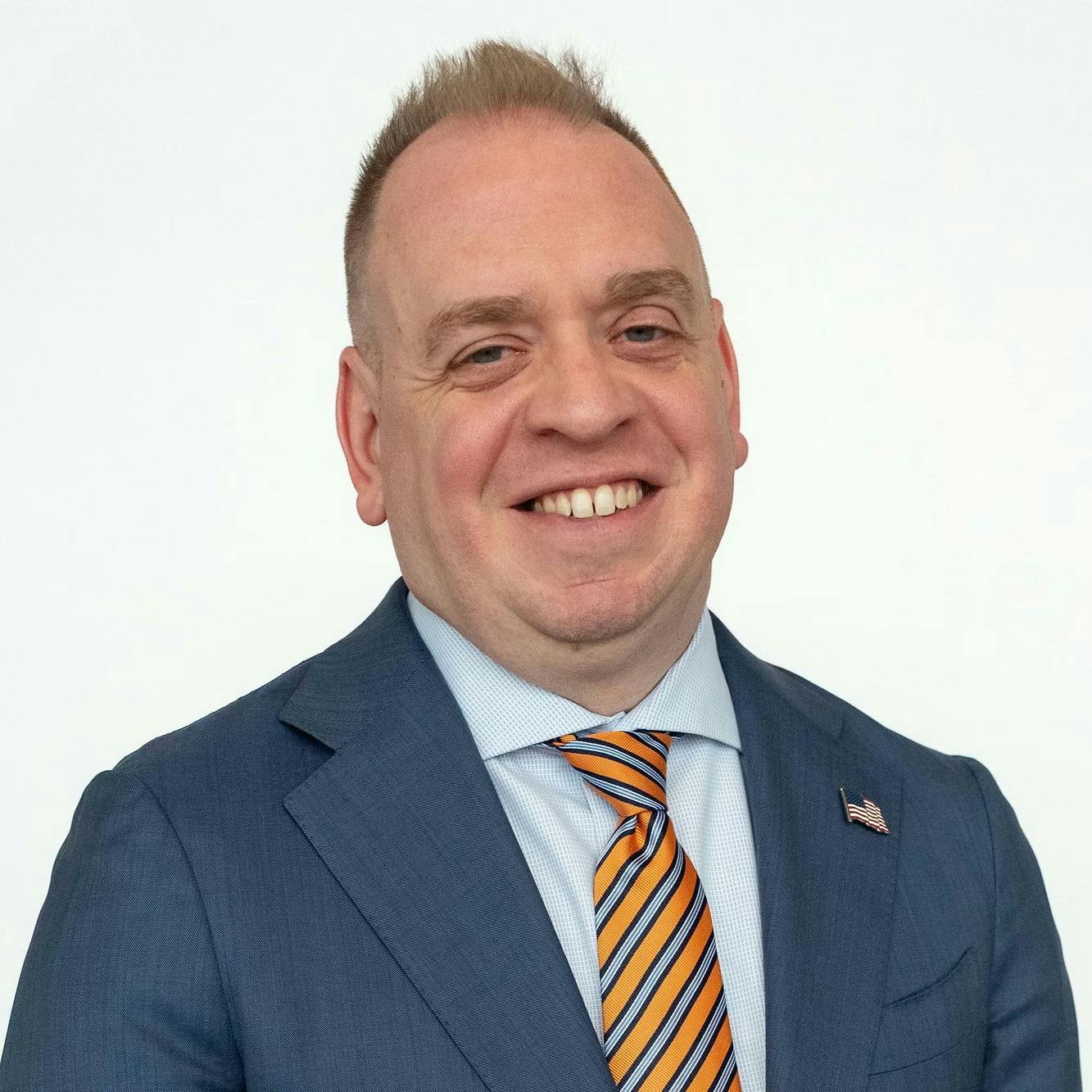 <p>Matthew Skinner</p>