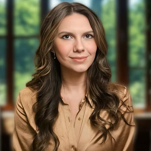 <p>Mandi Drake</p>