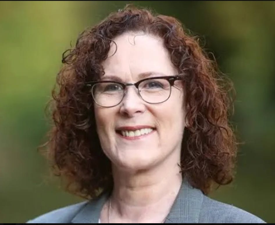 Val Hoyle