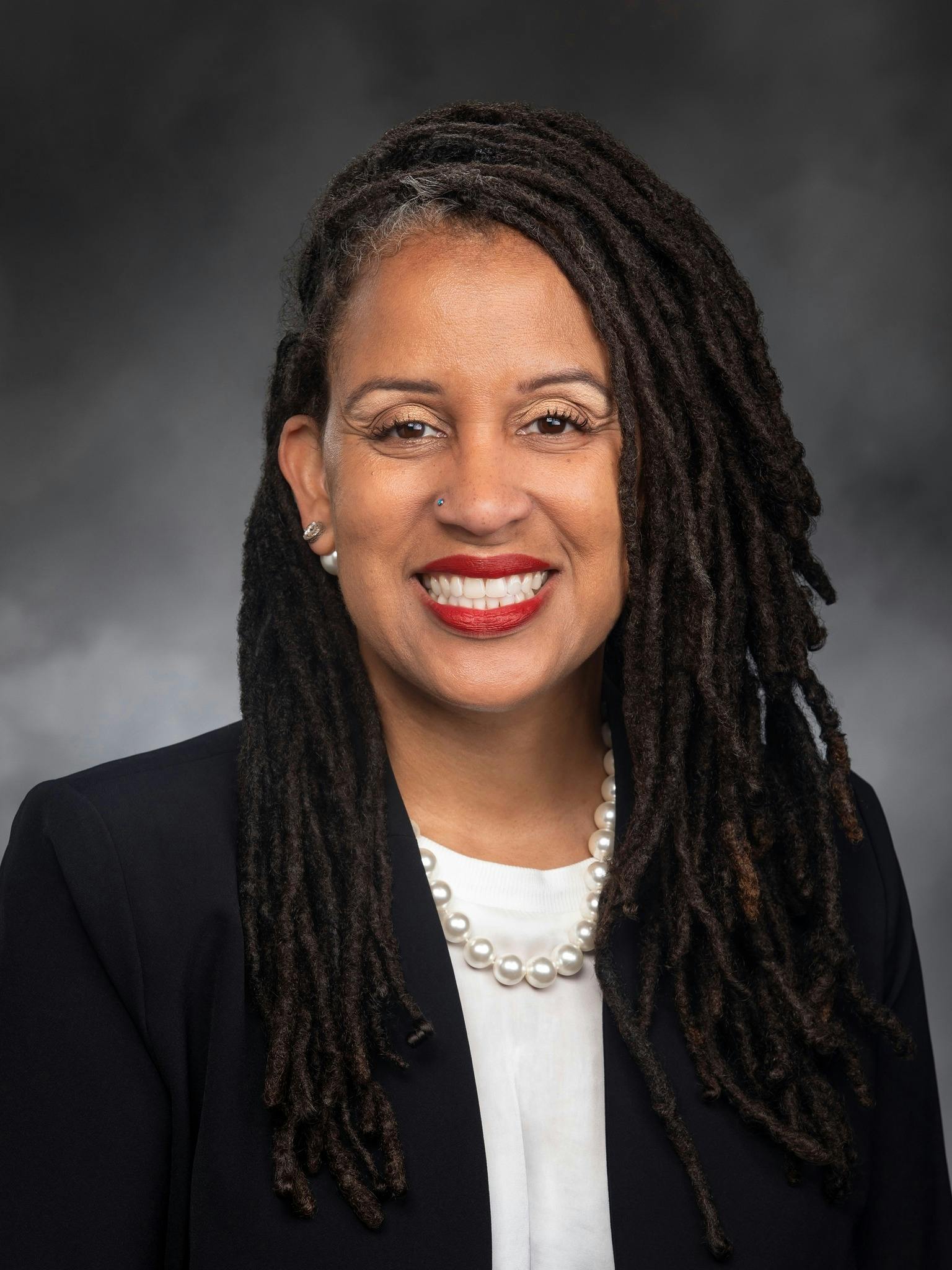 picture of April Berg smiling