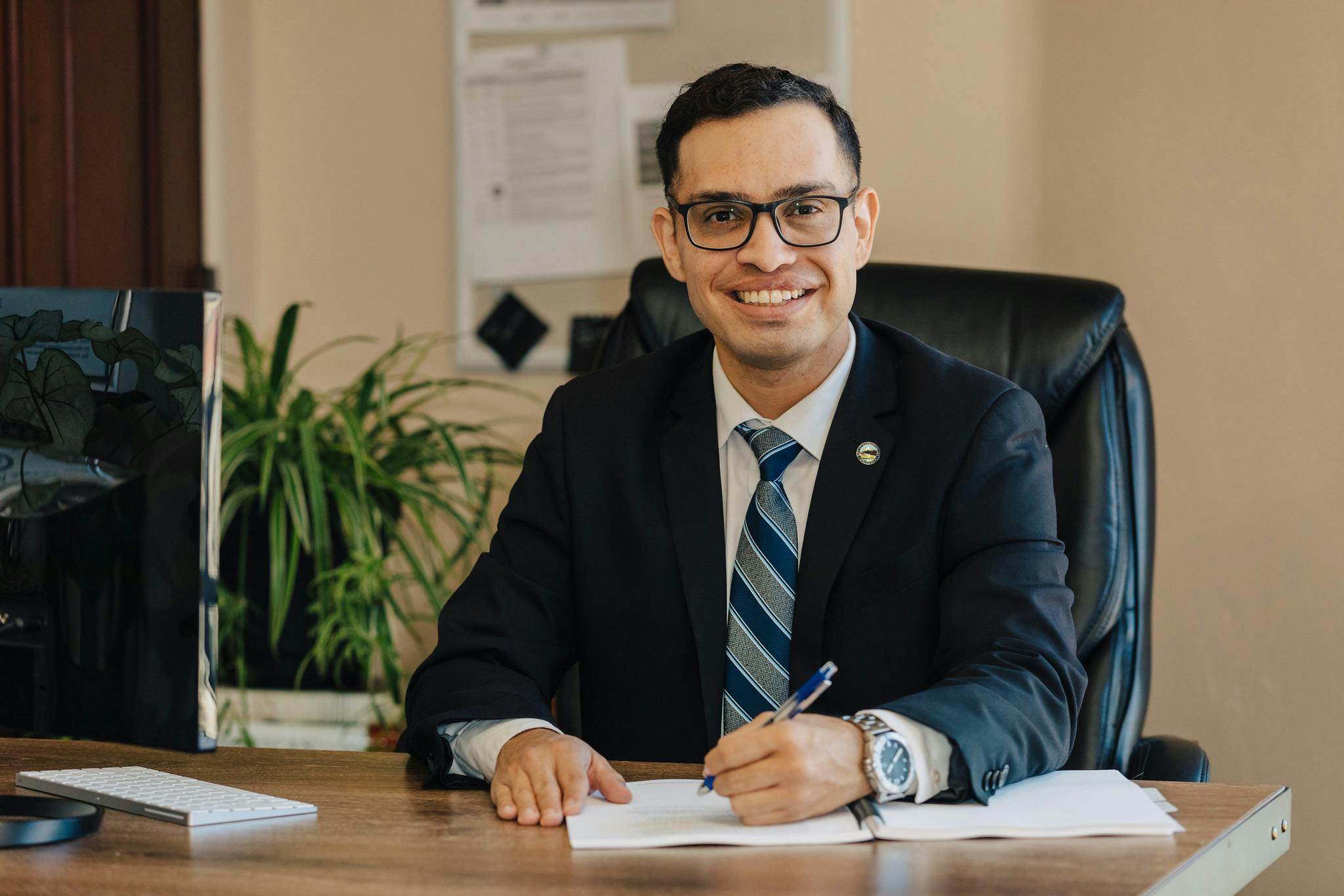 Dr. Yxstian Gutierrez