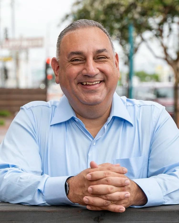 Gil Cisneros