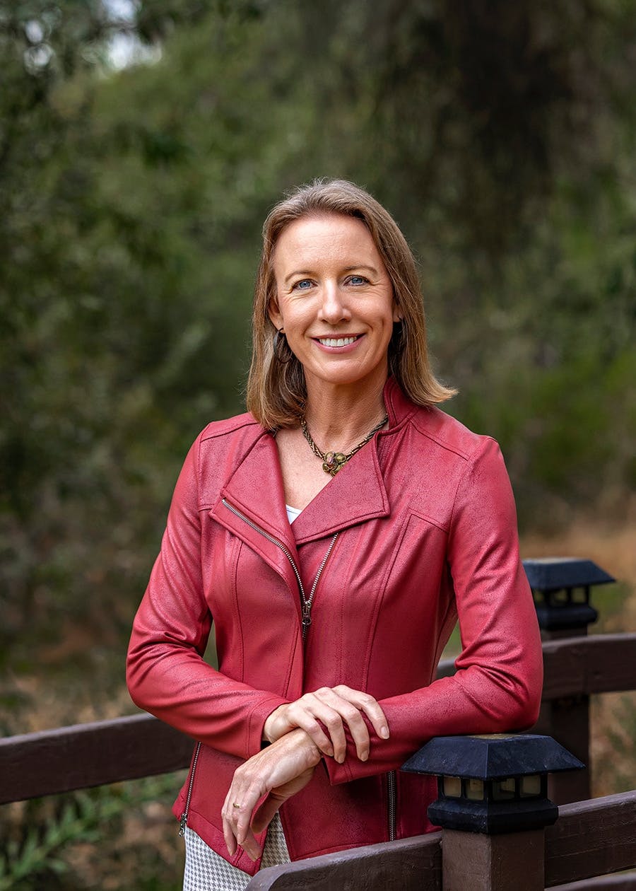 <p>Senator Catherine blakespear</p>