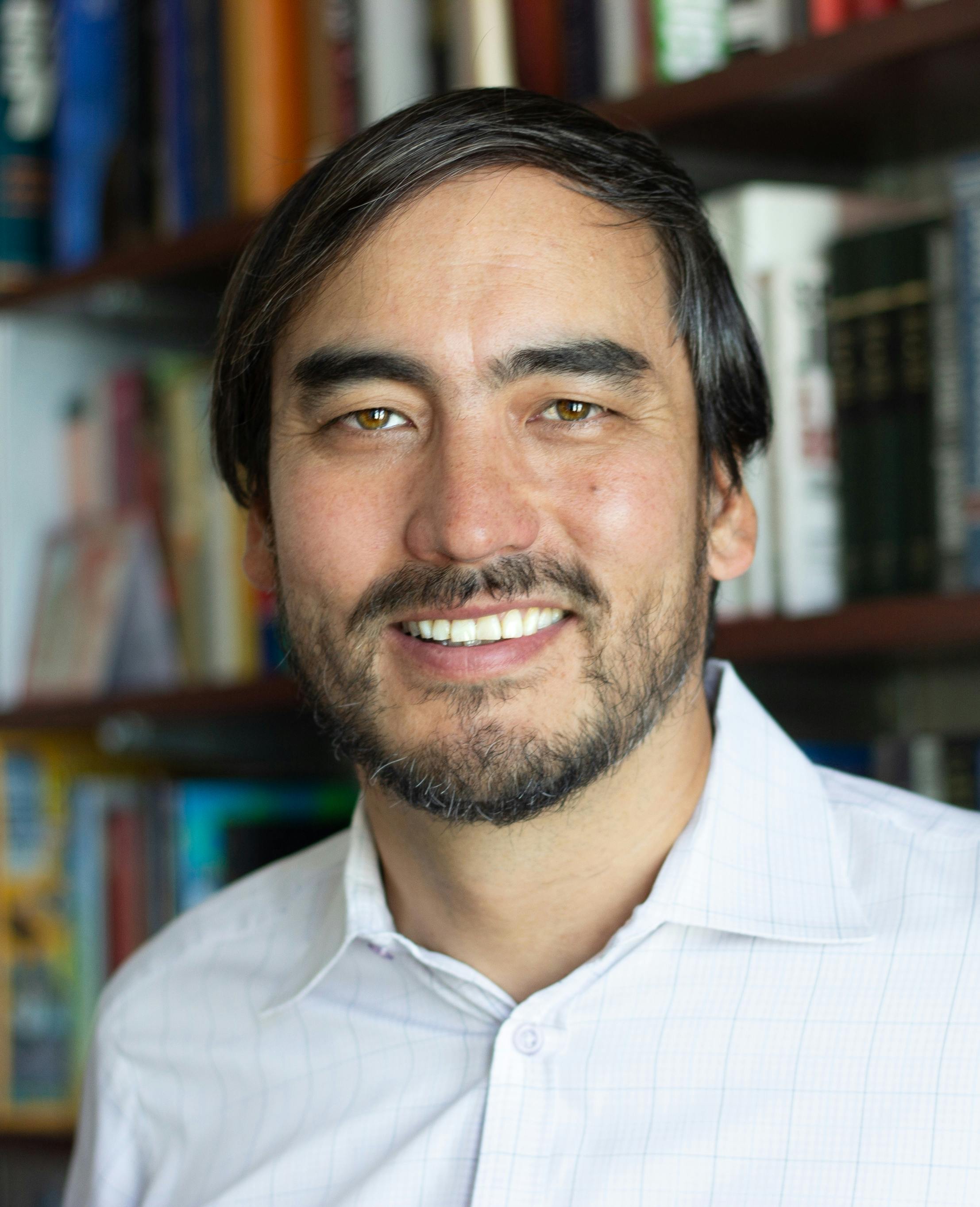 <p>TIM WU</p>