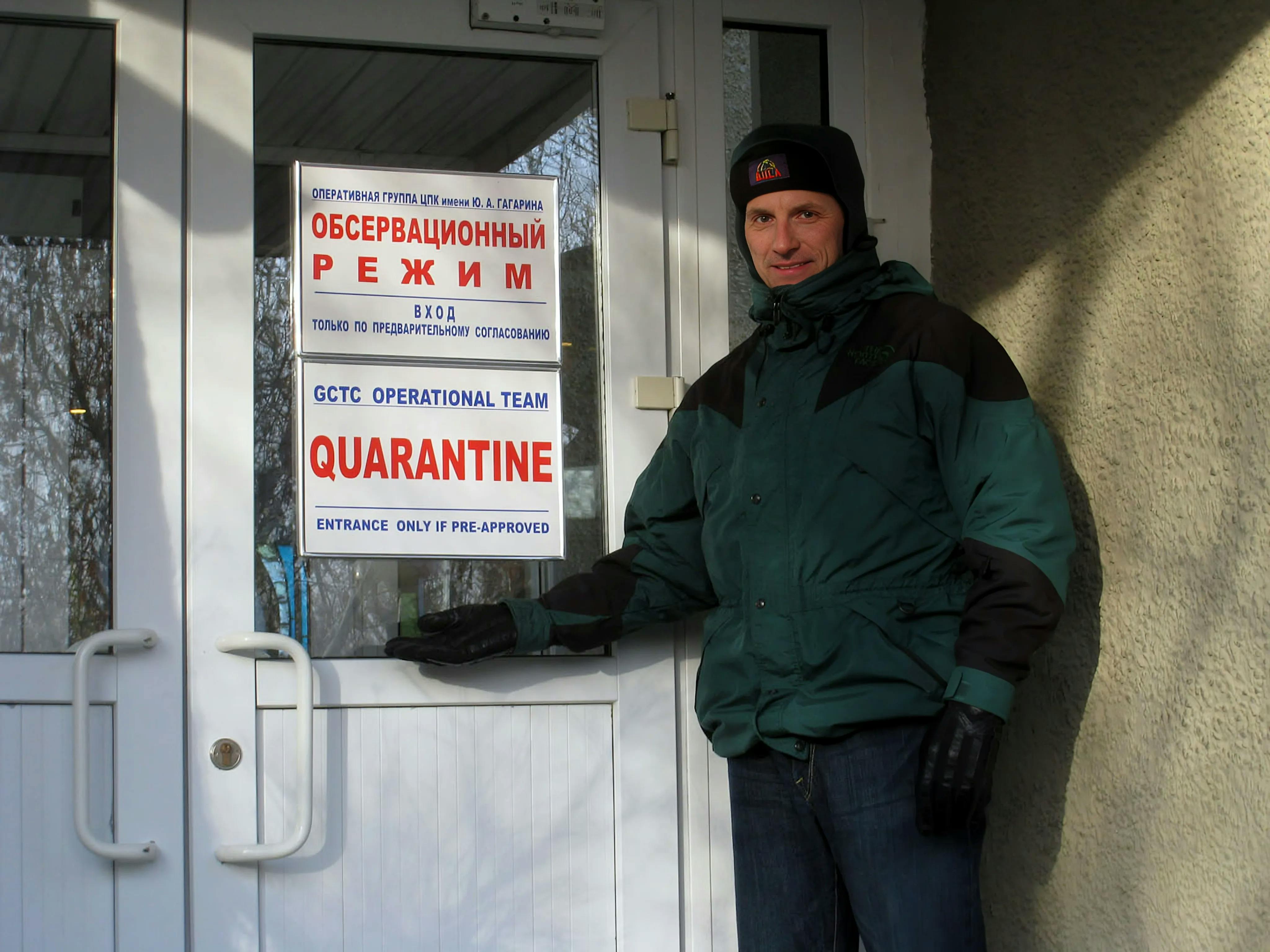 Dr Pete in pre-launch quarantine with Soyuz crew