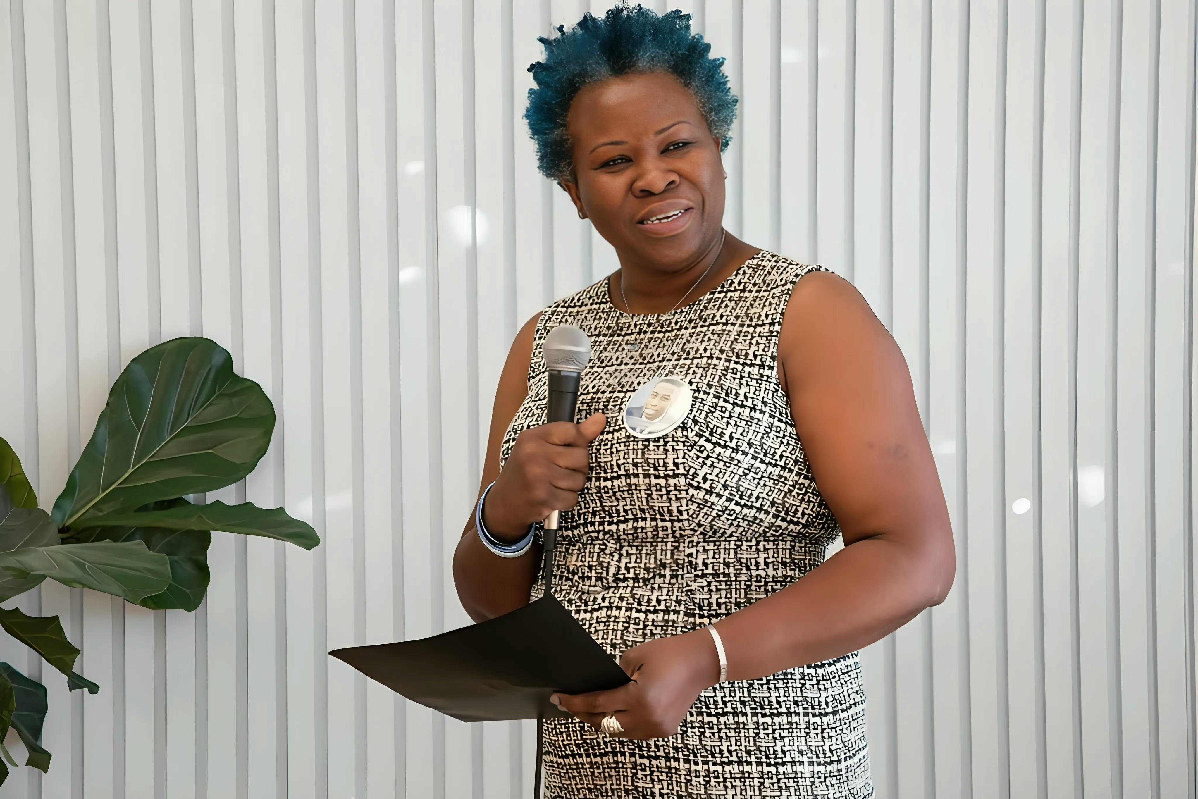 <p>YES! To Democrat Shaundelle Brooks</p>