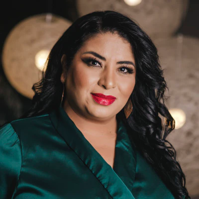 Julia Hernandez Julia Hernandez