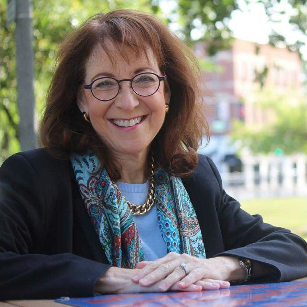 <p>Michele Smith</p>