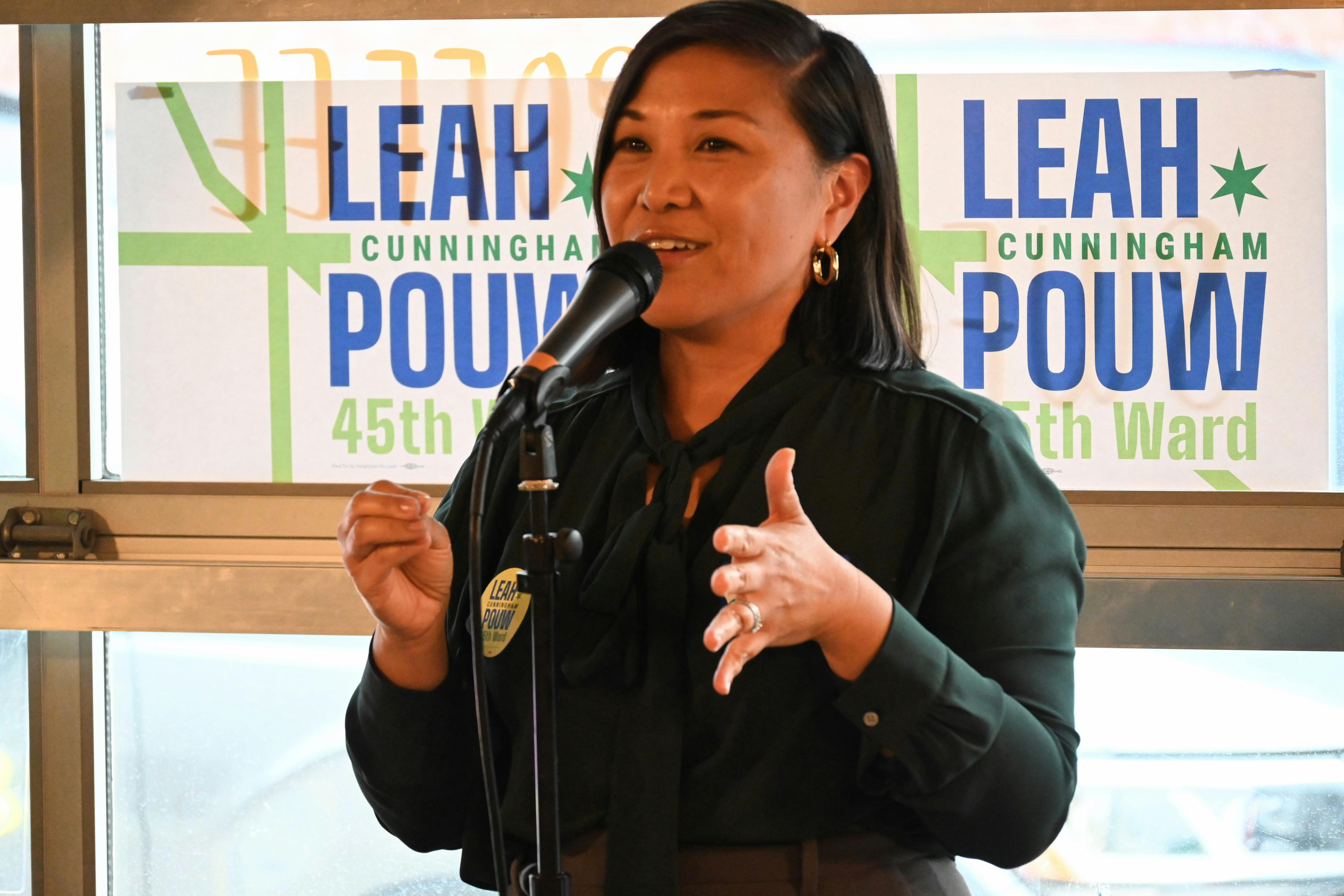 Wildwood leader, Jen Bassik, introducing Leah Pouw