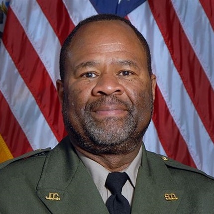 <p><span style="color: var(--color-text)">Darryl Forté</span></p>