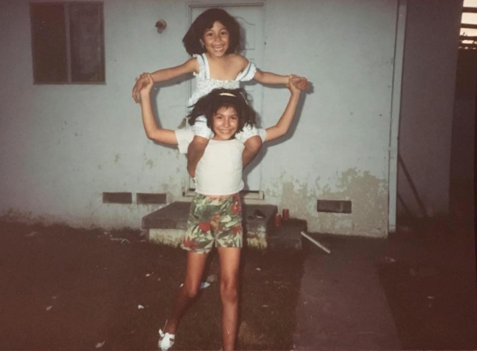 Lesly_y_su_hermana_menor_Cynthia